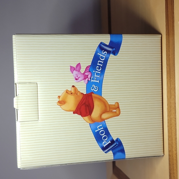 Retired Disney Pooh & Friends "Thanks a Big Bouncy Bunch" Tigger Figurine - Picture 7 of 10